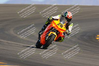 media/Oct-29-2022-CVMA (Sat) [[14c0aa3b66]]/Race 4 500 Supersport-350 Supersport/